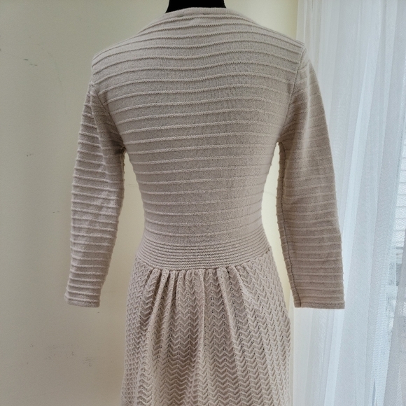 Jessica Simpson Tan Sweater Dress EUC Size M - Picture 3 of 11